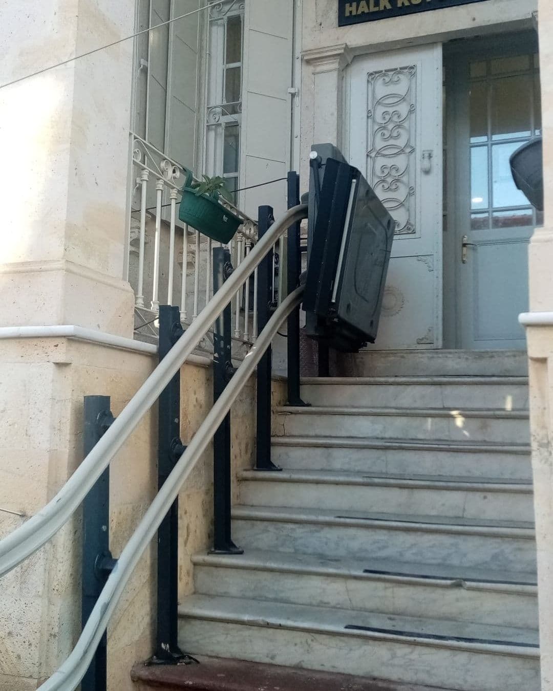 Güvenli Asansör Sistemleri